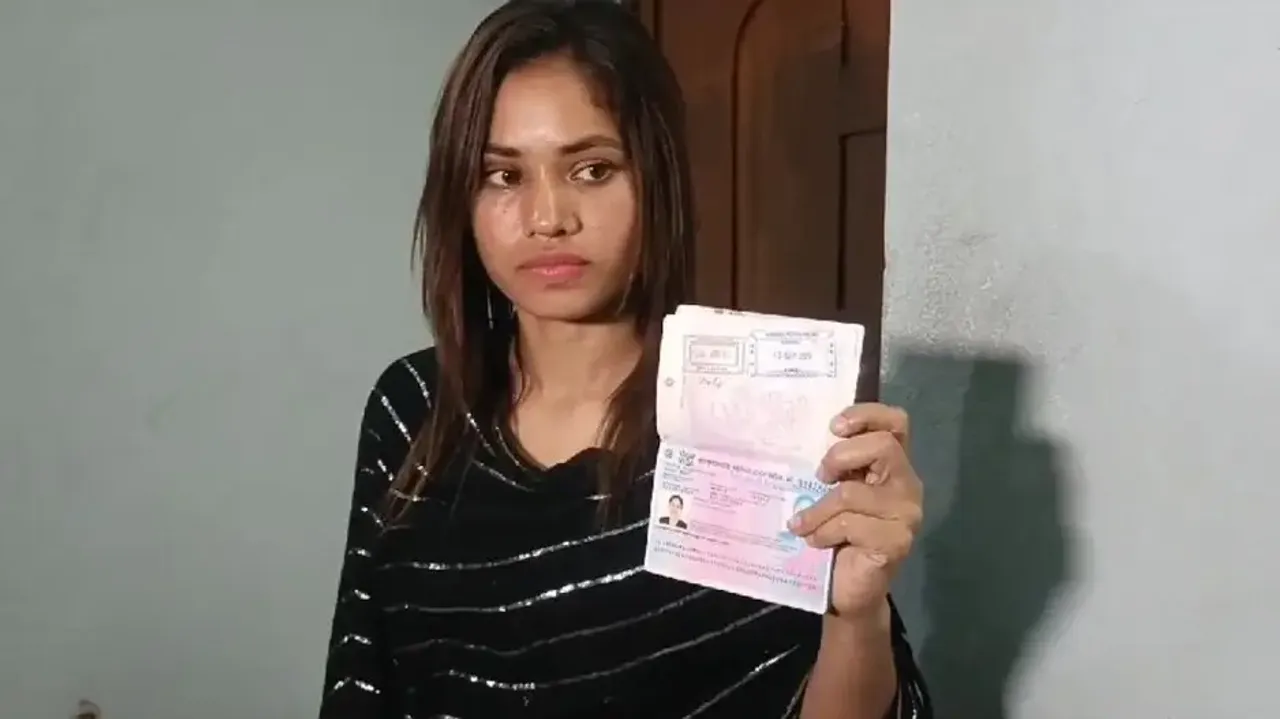 Bangladeshi Woman Searching Her Husband