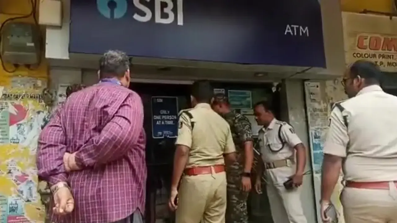 Cash looted from SBI ATM