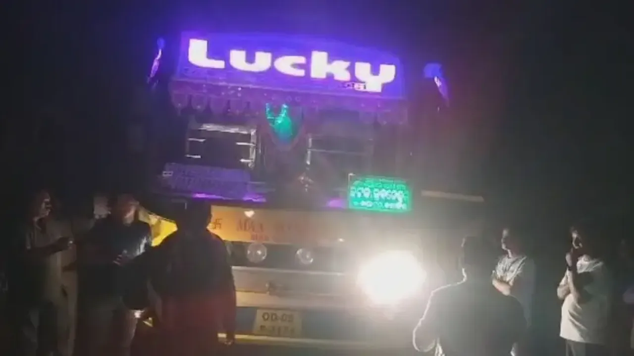 Two youths knocked down by bus in Odisha’s Kalahandi