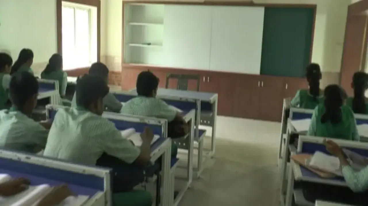 5T School With Only 1 Teacher