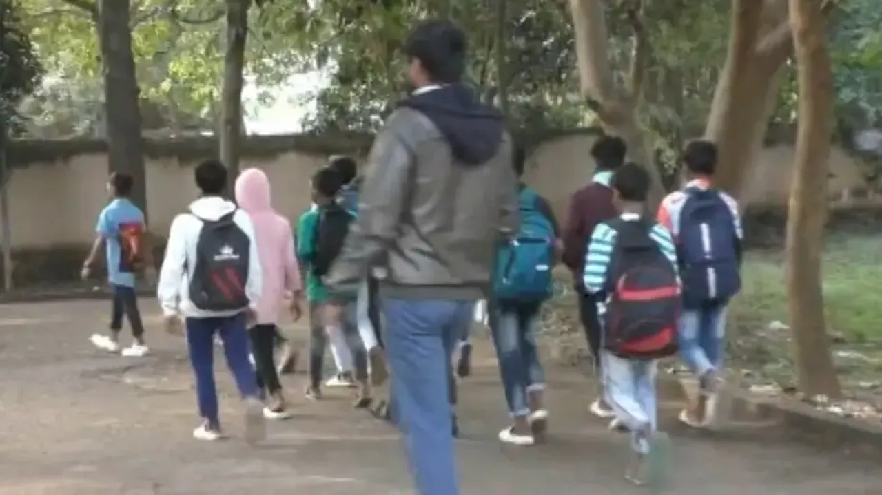School Students Walk 25kms To Reach Collector's Office