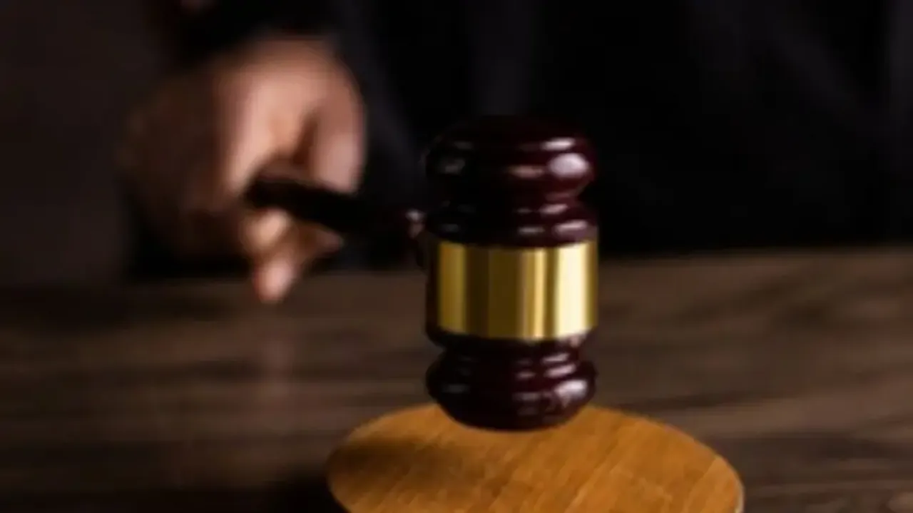 Murder accused studies law to fight his own case in Uttar Pradesh