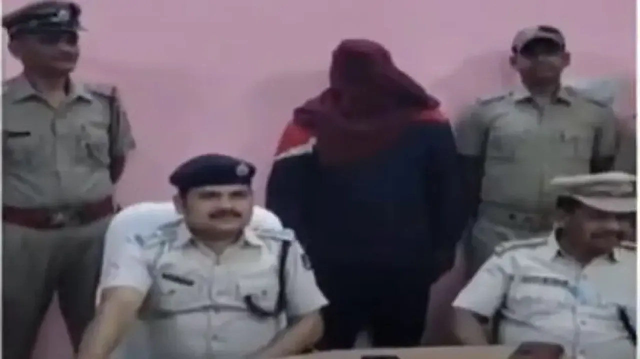 Jarapada police with the arrested accused