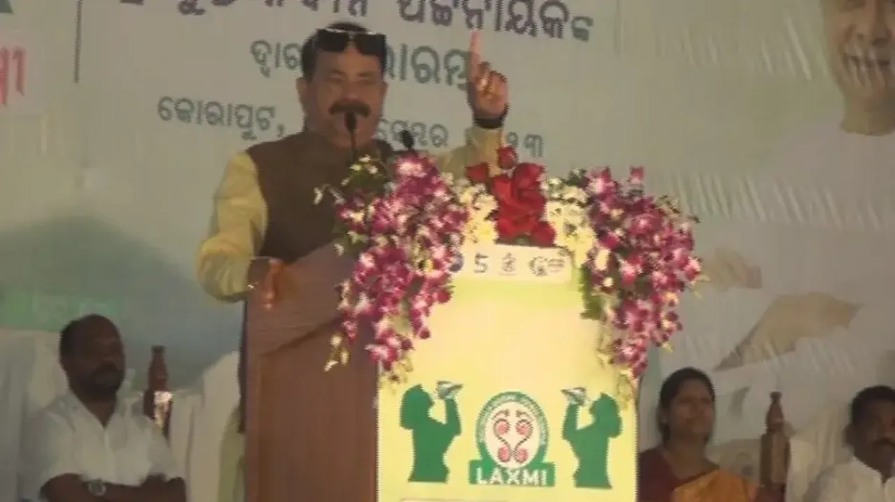 Congress leader Tara Prasad Bahinipati speaking at a programmes in Koraput