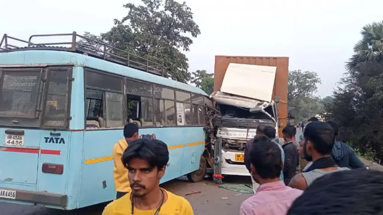 Police van meets with accident