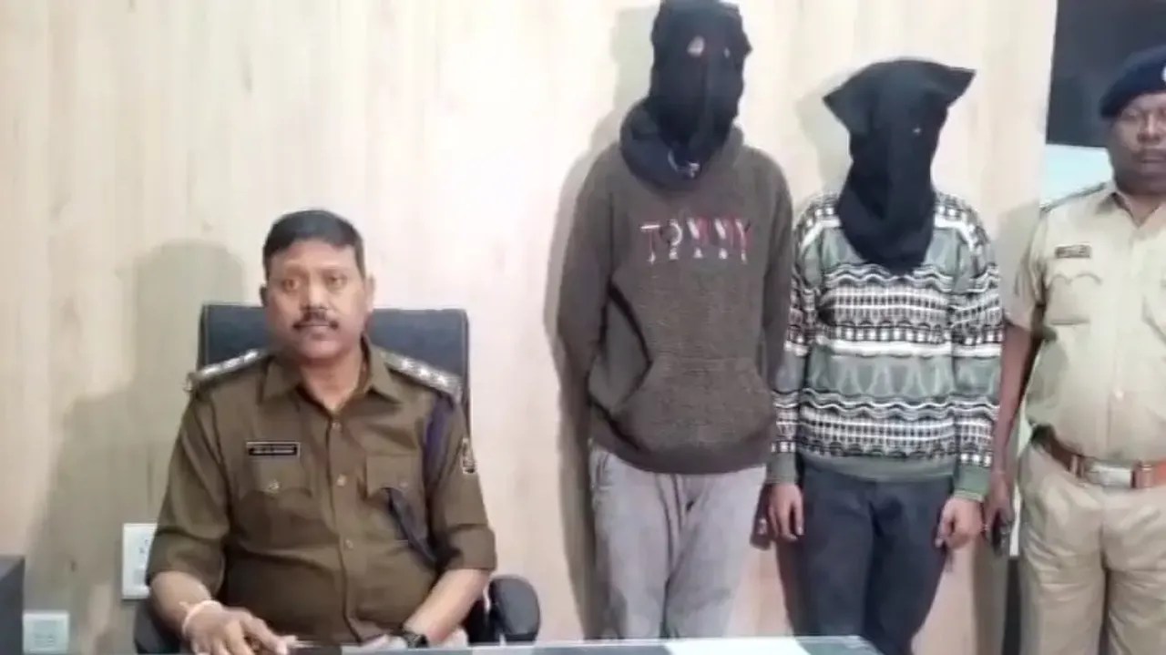 Gold Robbers At Police Station