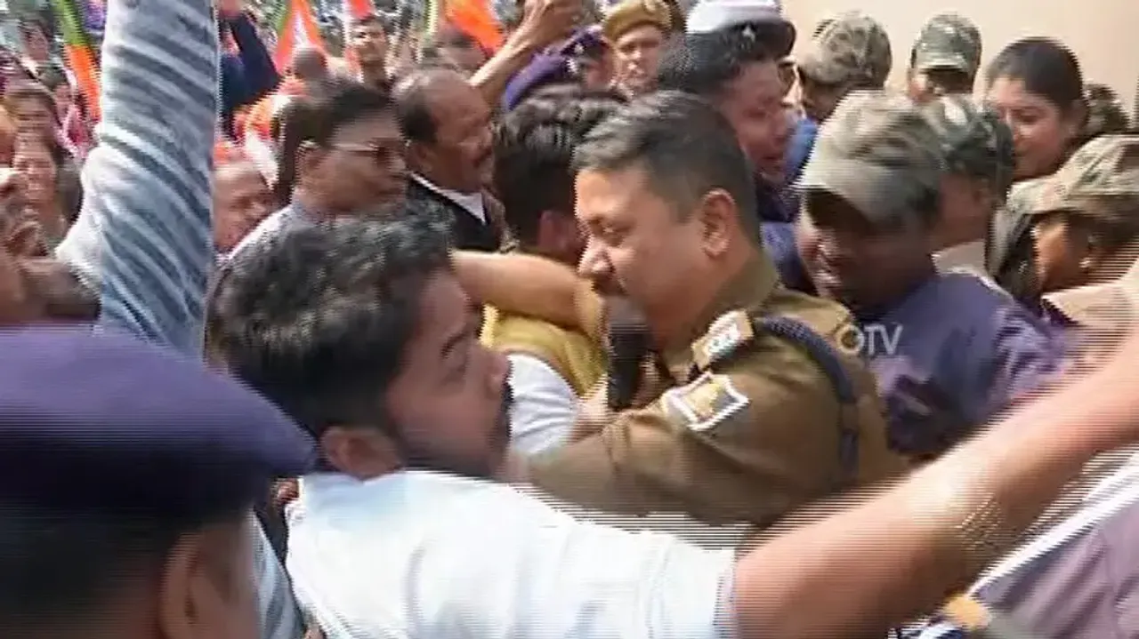 BJP stages demonstration in Rourkela over cholera outbreak