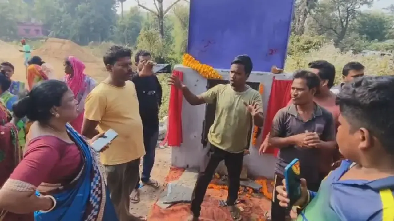 Sarpanch vandalises info plaque as Nilagiri MLA lays foundation for road