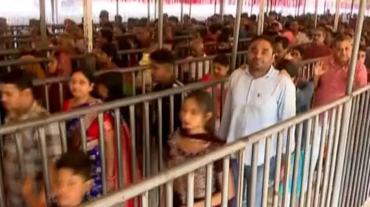 Devotees throng Puri Srimandir to offer prayers on last day of 2023