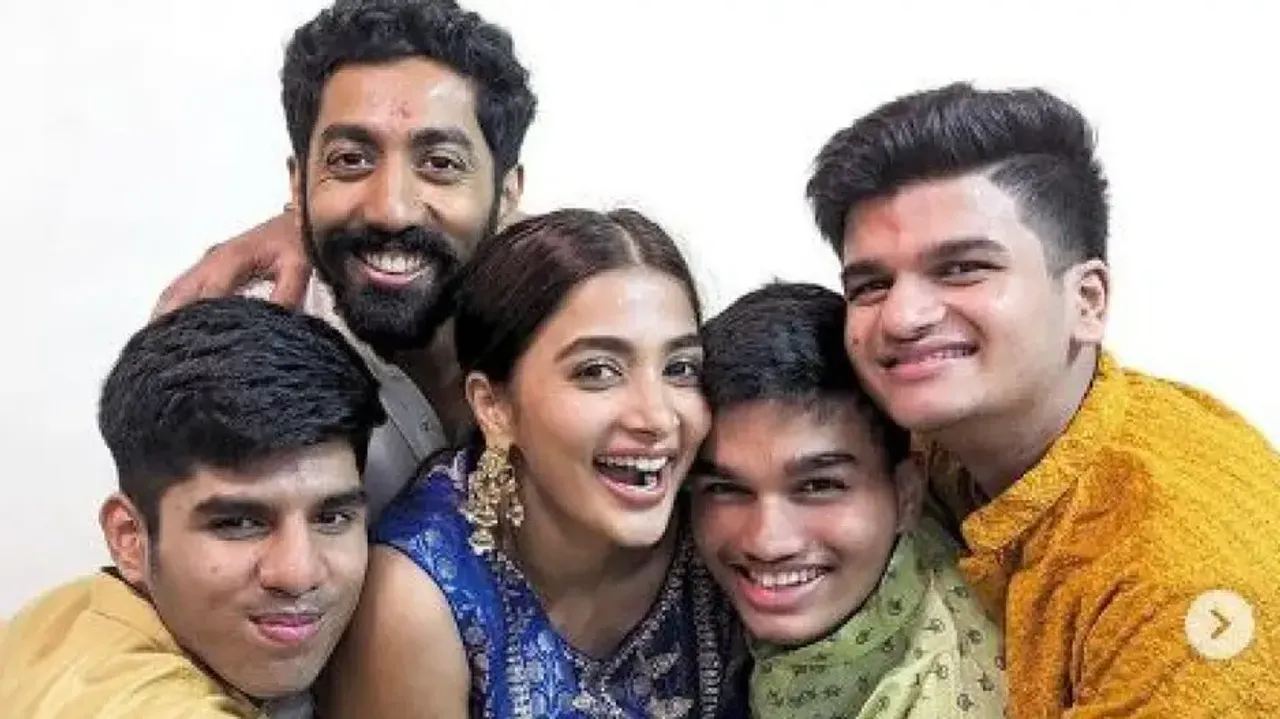 Pooja Hegde breaks dance floor with ‘Butta Bomma’ & ‘Arabic Kuthu’ dance at friend’s sangeet