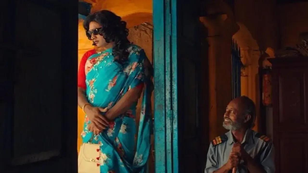 Super Deluxe Stills