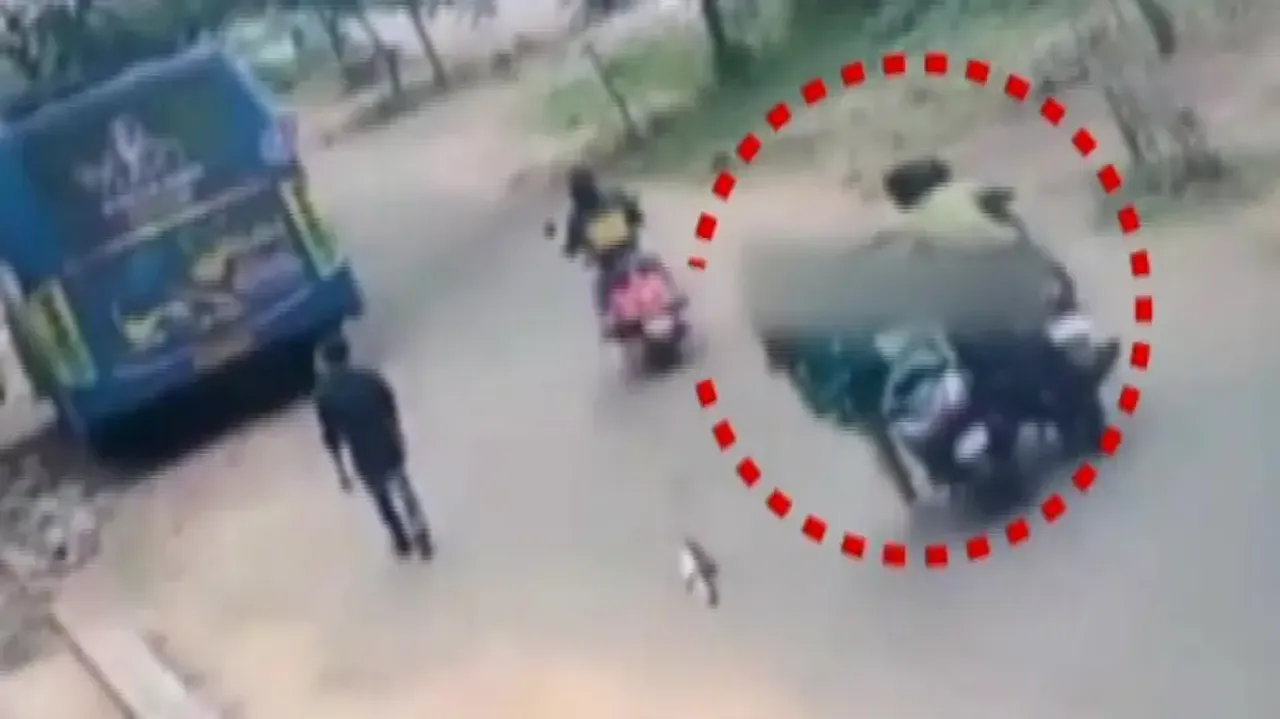 Chain snatching on road