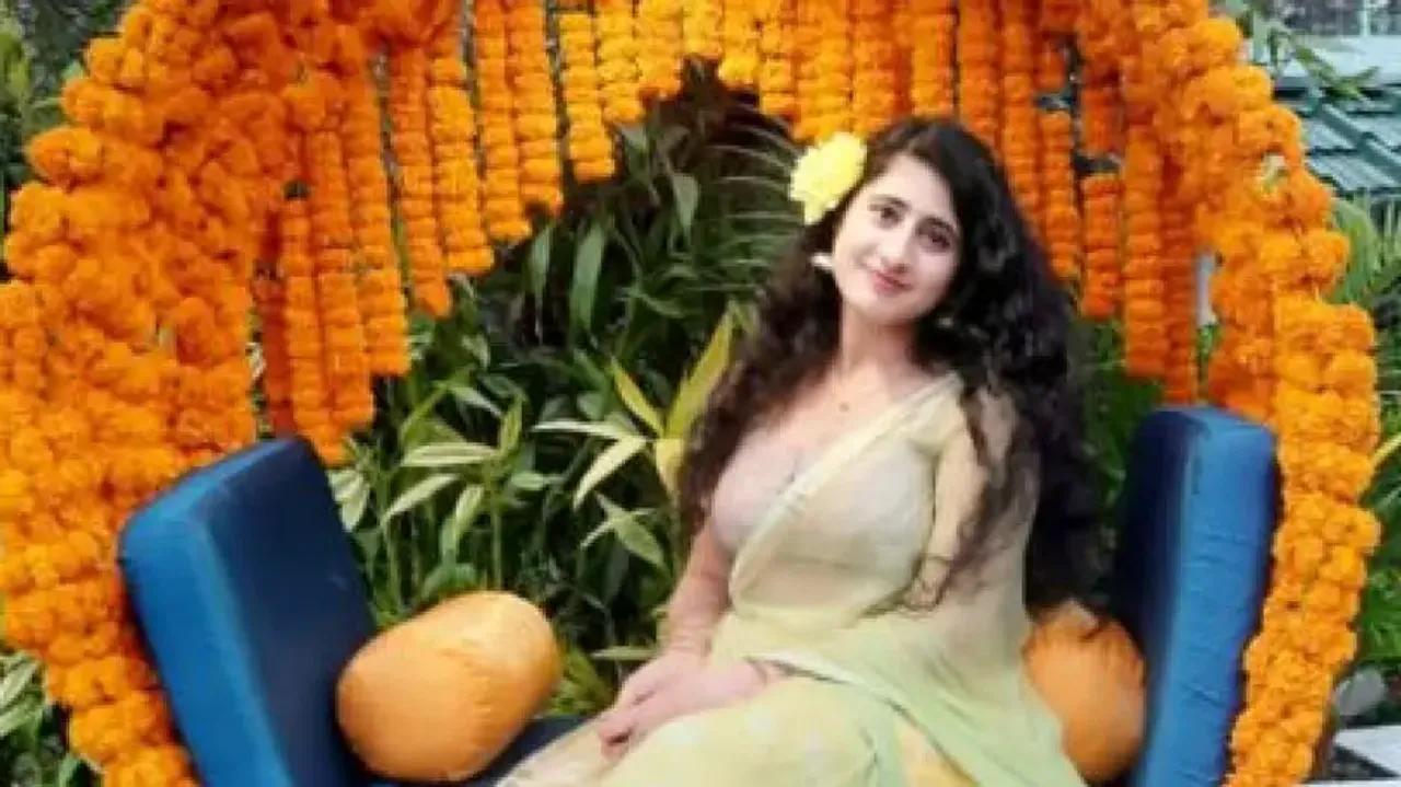 IAS Ambika Raina from J&K turned down job offer from Switzerland Company, cracked UPSC with AIR-164