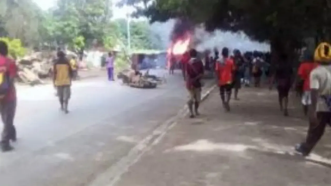 8 dead as major rioting, unrest hit Papua New Guinea