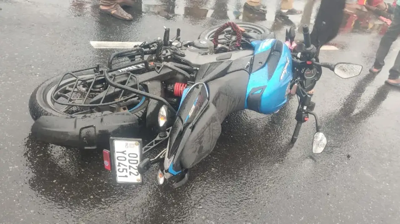 3 bikers run over by speeding truck in Odisha’s Bhadrak