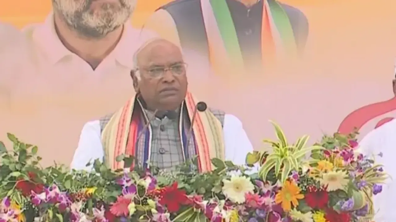 Big difference between Naveen & Biju Patnaik: Congress President Mallikarjun Kharge