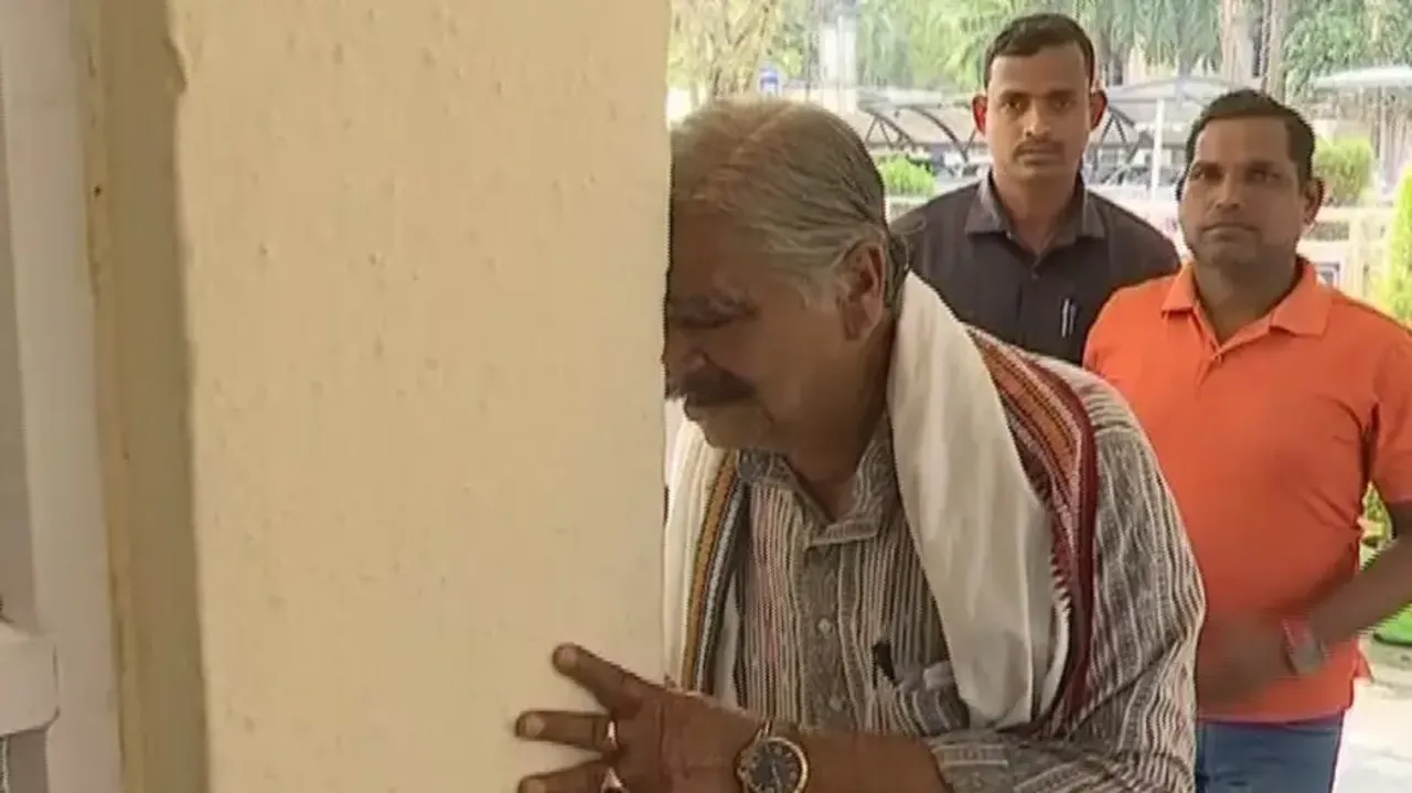 Suresh Routray Bowing His Head To The Odisha Assembly