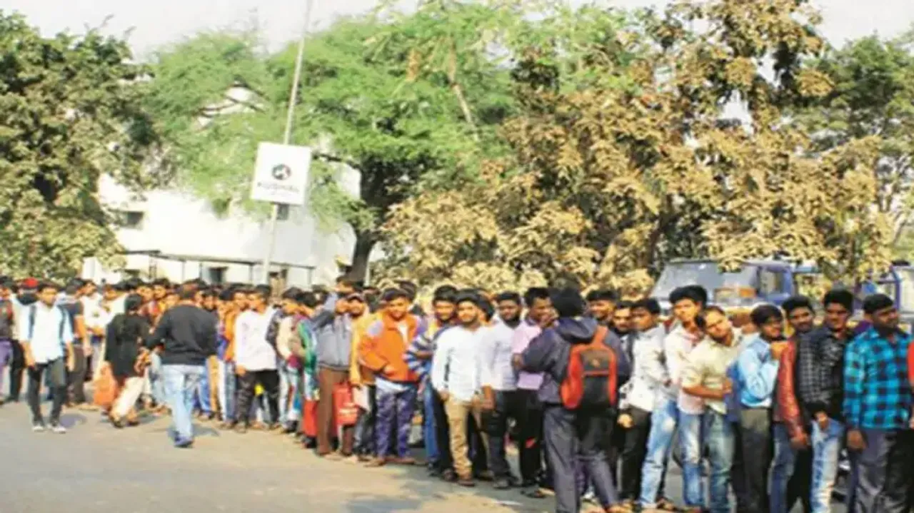 Interest-free loans for jobless youth