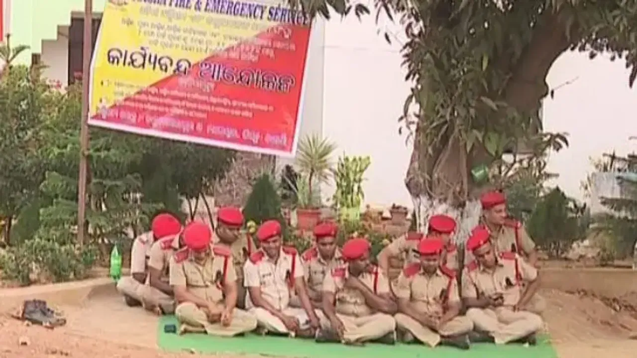 Odisha Fire Services personnel call off strike