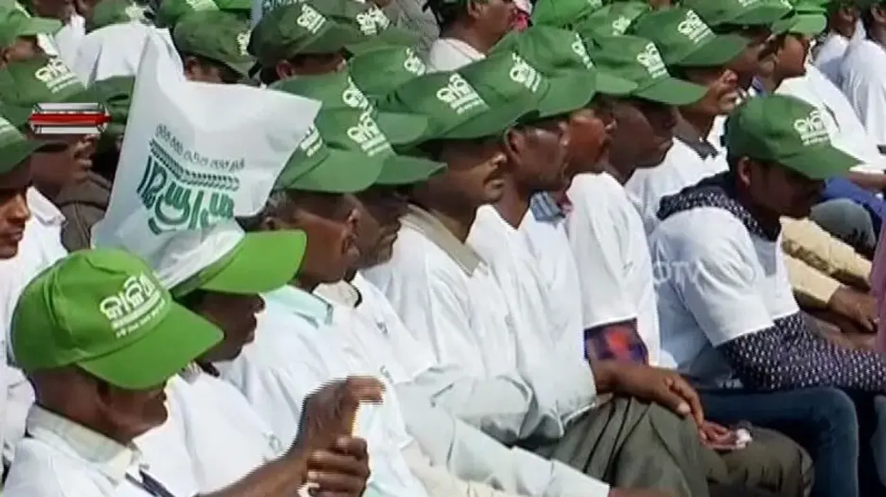 Extension of KALIA scheme triggers political war in Odisha  