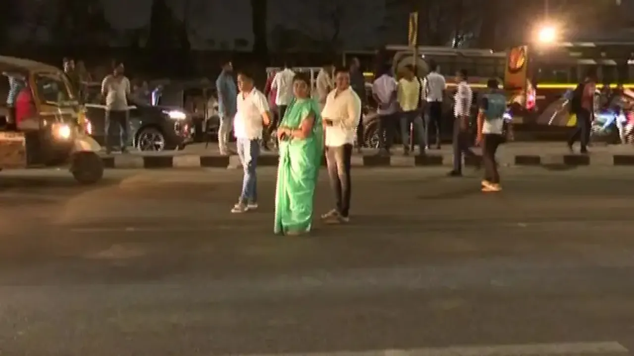 Double shows of opera during Matric exam opposed, Bhubaneswar corporator, husband stage roadblock 