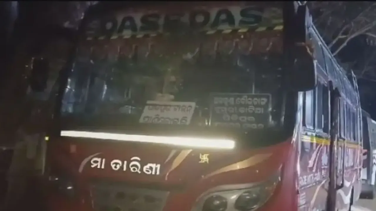 Notorious gang loots private bus employees of Rs 90,000 in Odisha