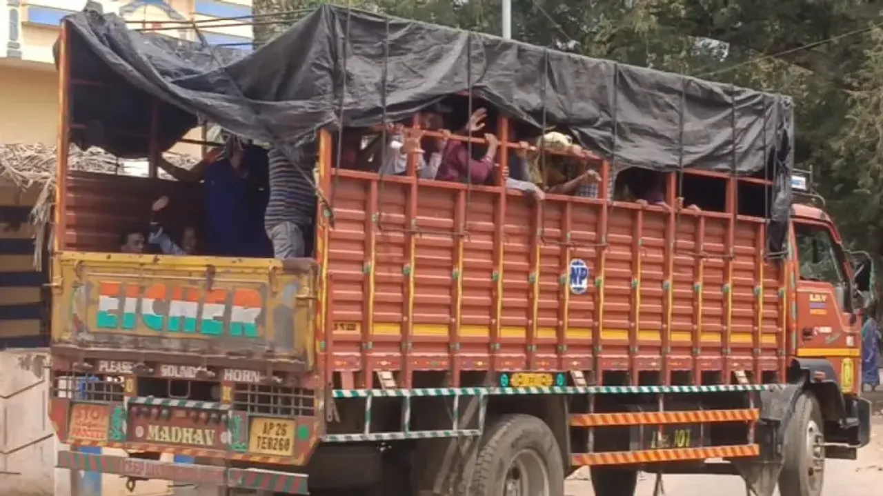 Lack of work forces 50 labourers from Odisha to migrate to Andhra Pradesh 