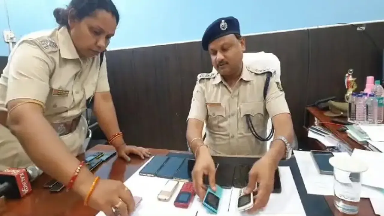 Khordha SDPO With Seized Mobile Phones