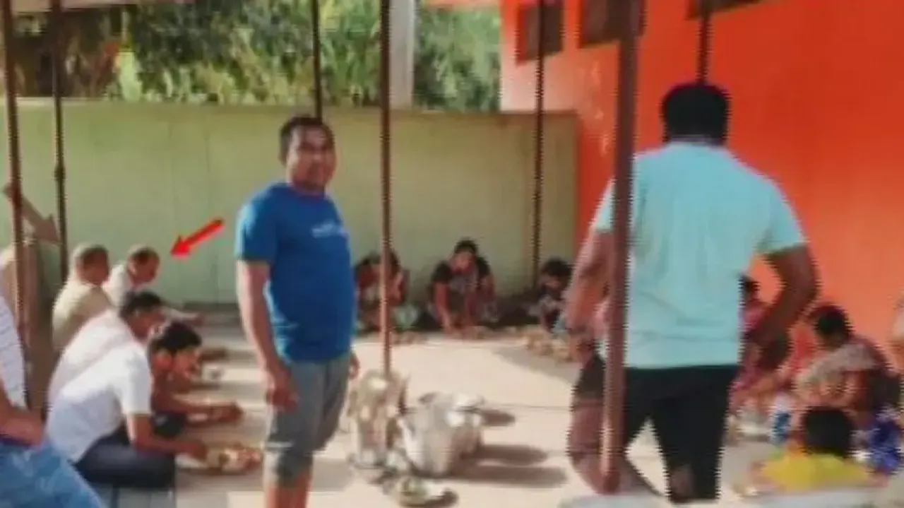 Pic of absconding inmates feasting with jail authorities goes viral; police still empty-handed