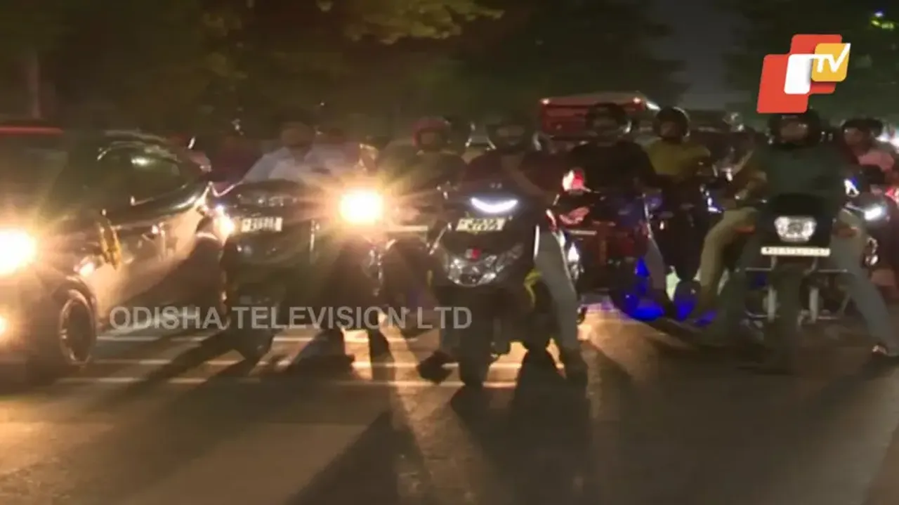 A Traffic Signal In Bhubaneswar