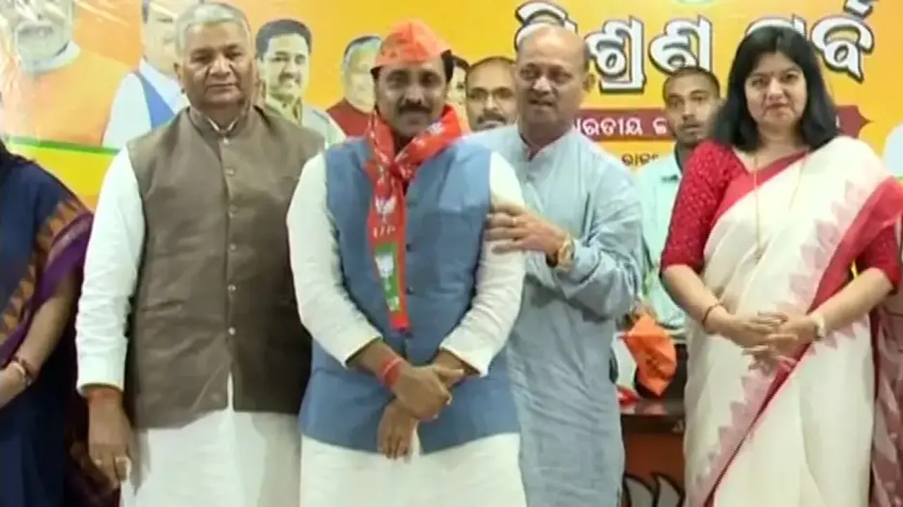 Priyadarshi Mishra joins BJP