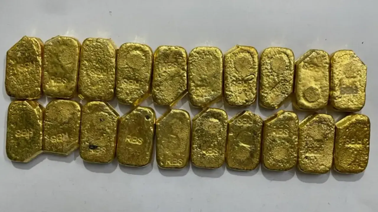 9 kg gold worth Rs 6.44 cr seized from car in Cuttack