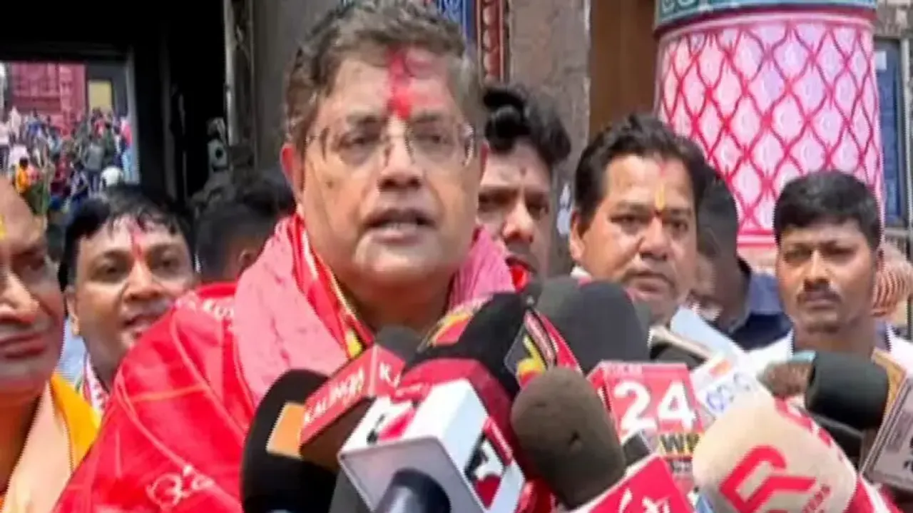 BJP National Vice President Baijayant Panda at Srimandir in Puri