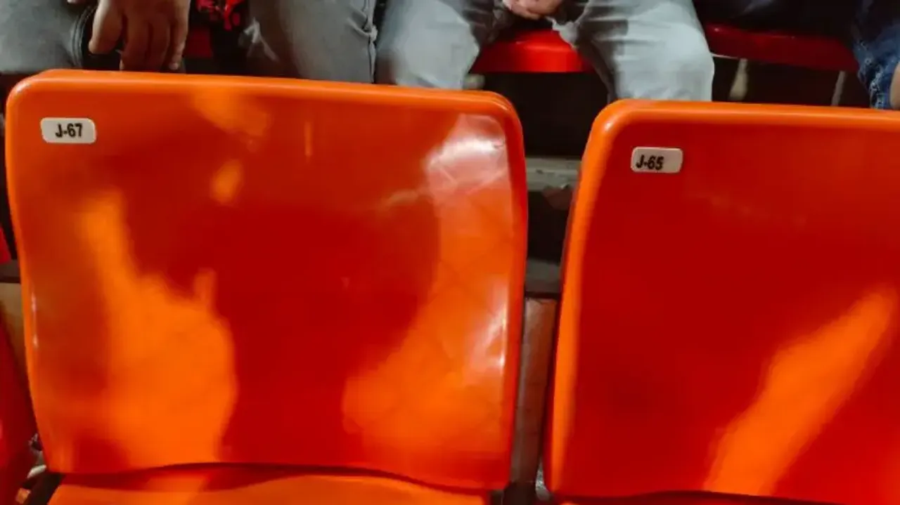 SRH vs CSK: MS Dhoni fan pays Rs 4500 for ticket, forced to watch the match without seat