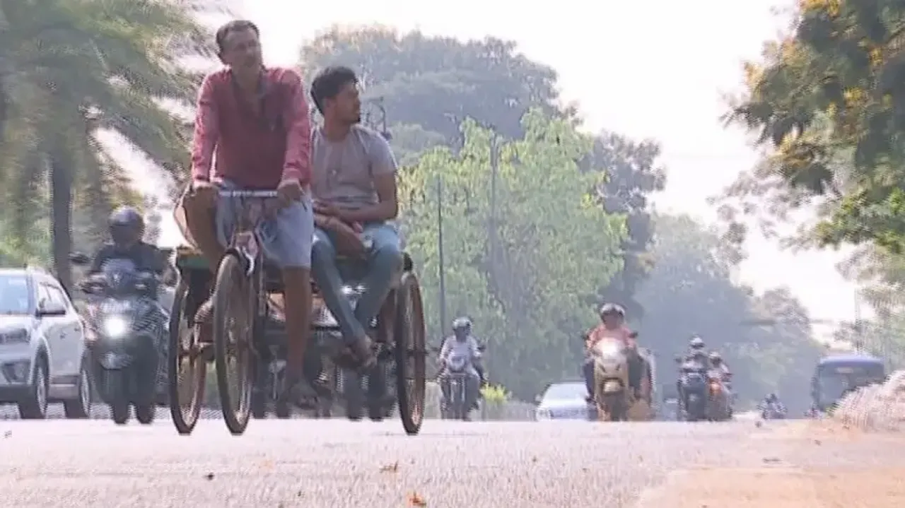 Mercury soars to 43.6 degrees in Odisha's Jharsuguda and Keonjhar by 2.30 PM