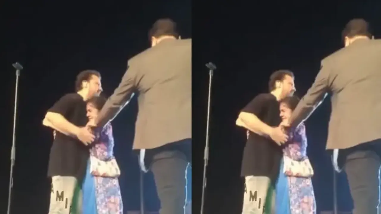 Atif Aslam’s female fan goes crazy during life performance, singer handles situation calmly