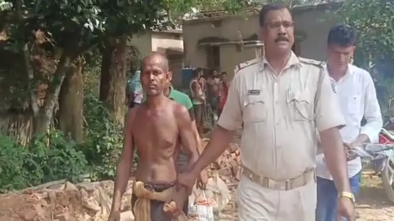 Man hacks son for Rs 100 