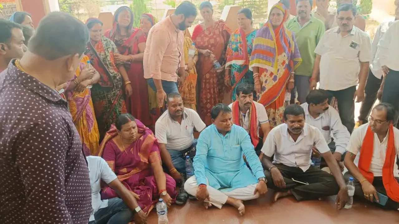 Odisha BJP MLA Mohan Majhi alleges misbehaviour by Police IIC, stages dharna