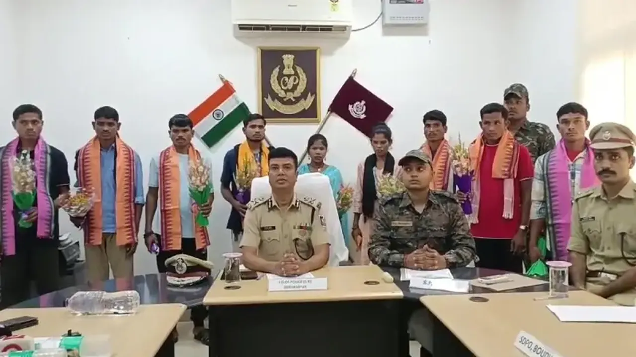 Chhhattisgarh Maoists Surrender In Odisha
