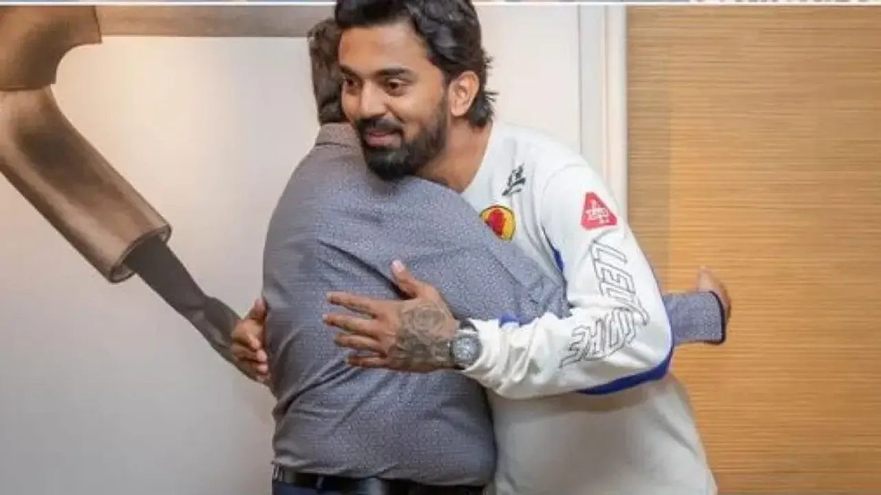 Sanjiv Goenka hugs KL Rahul