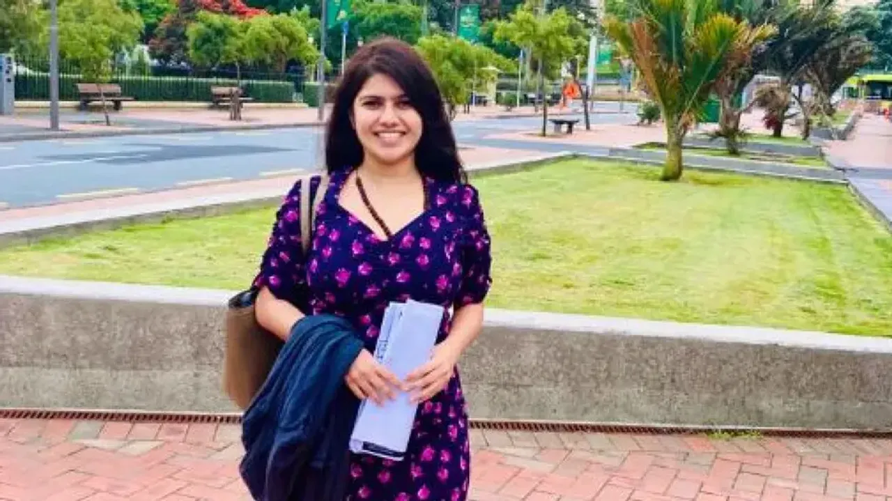 Meet Aishwarya Taukari, first woman from her hometown to move to different country and get Master’s 