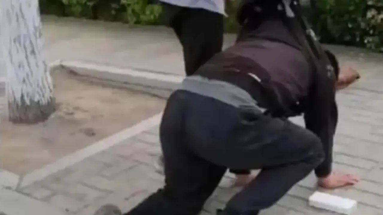 Man falls on knees, bursts into tears after daughter shames him for not having money to buy iPhone