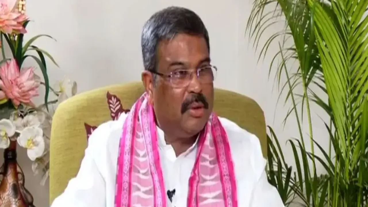 No telephone connection, Odia news channels provided in Naveen Patnaik's room: Dharmendra Pradhan 