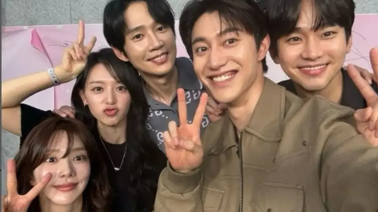 ‘Queen of Tears’ million-dollar selfie as drama shatters records with 600 million viewing hours