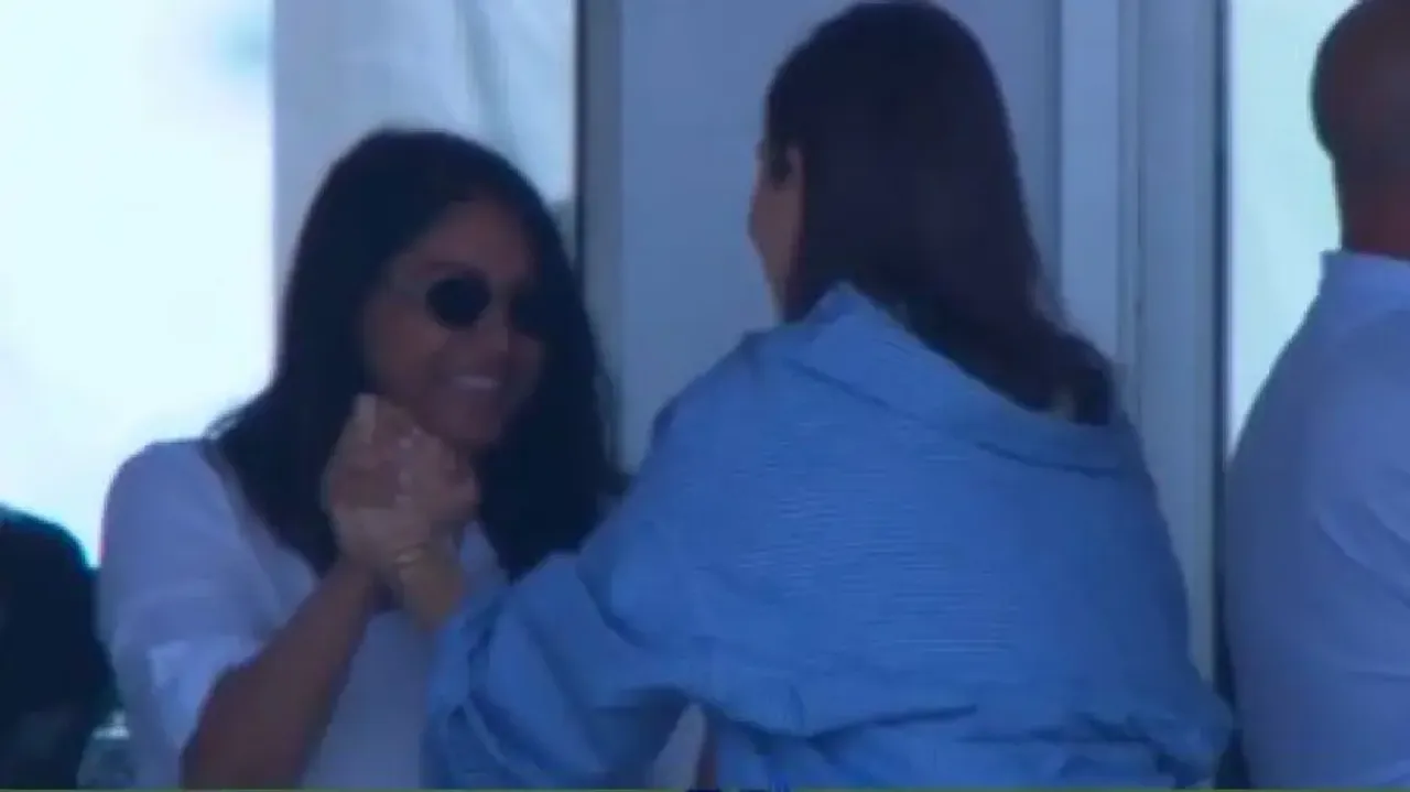 Anushka Sharma jumps in joy as Virat Kohli & Co thrash Pakistan in thrilling match