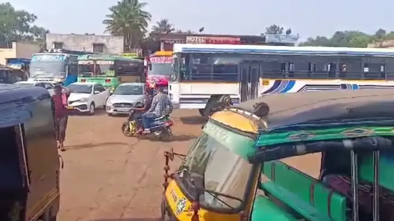 Private bus service disrupted in Koraput