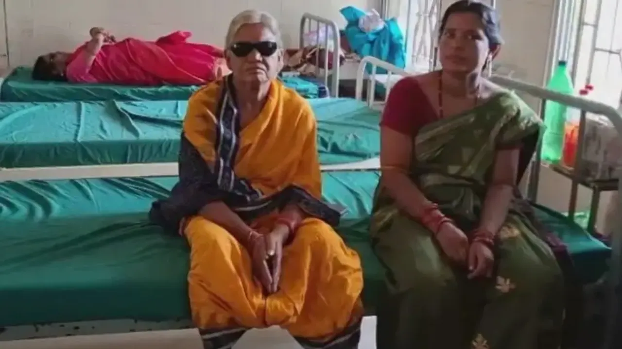 Elderly persons lose one eye vision after cataract surgery