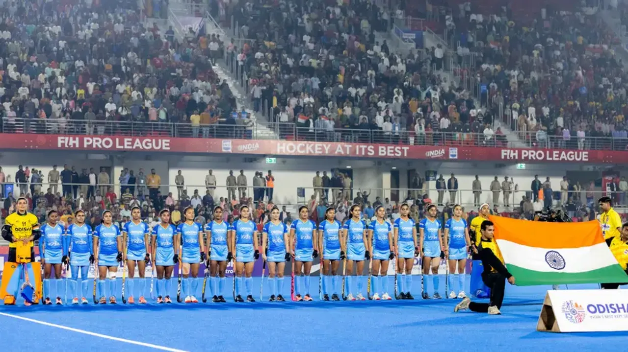 Women's hockey team, India