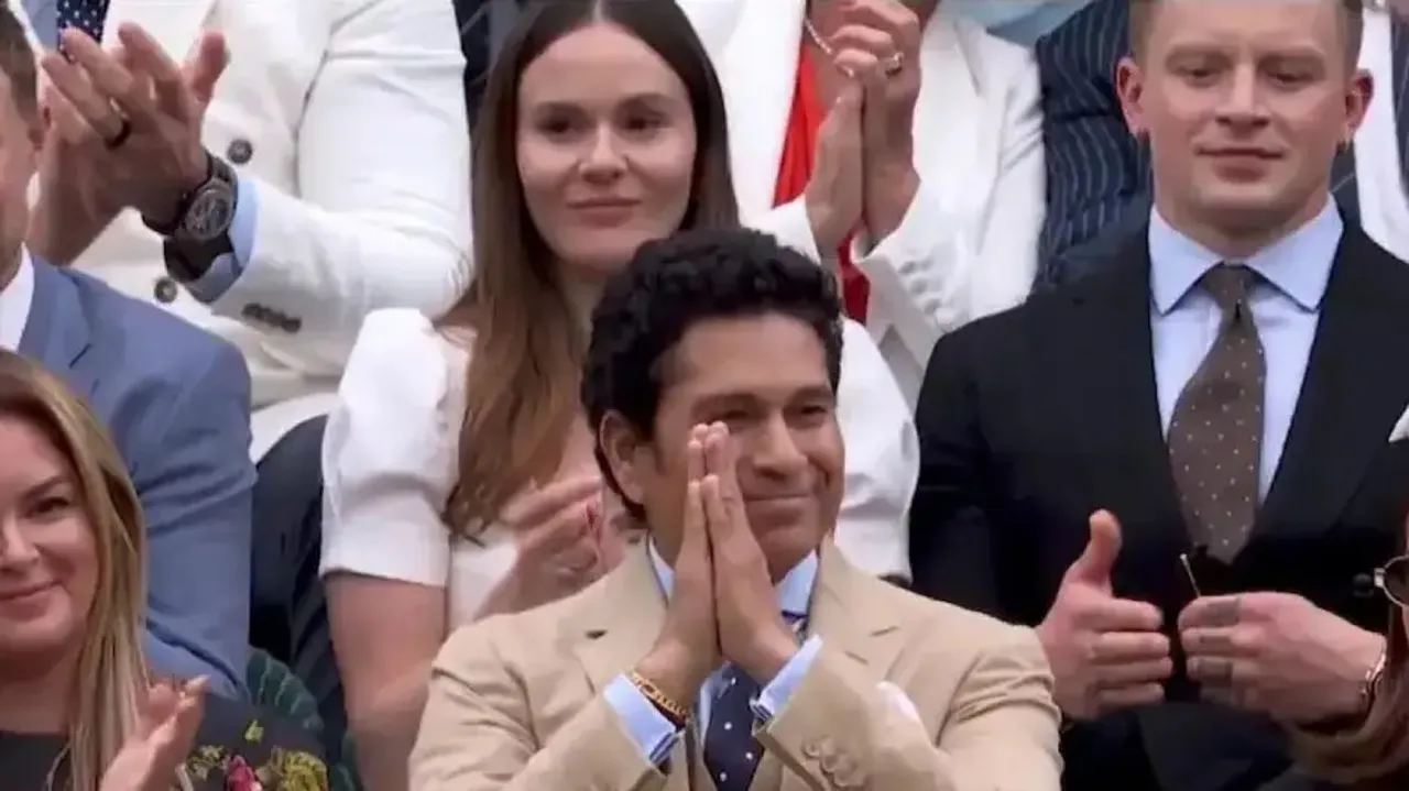Sachin Tendulkar receives standing ovation at Wimbledon centre court 