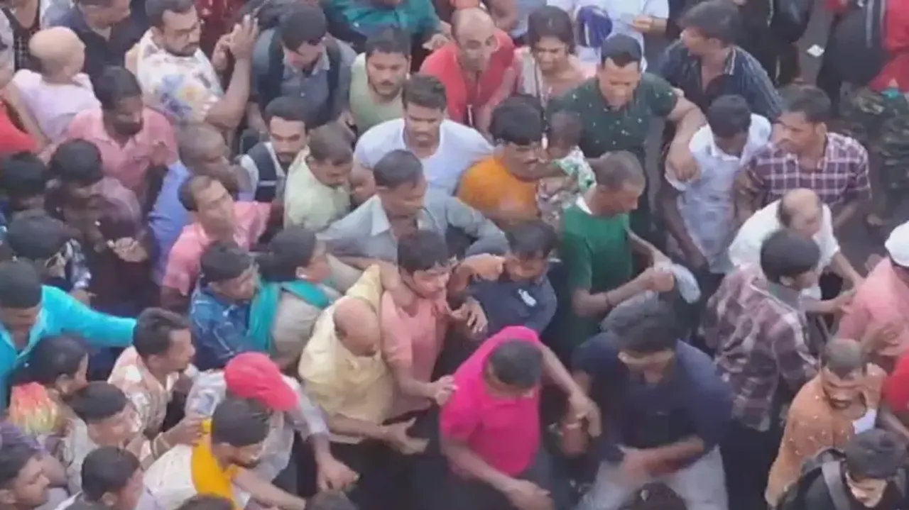 Devotee dies of suffocation during chariot pulling in Puri